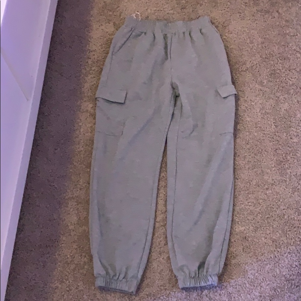 Grey cargo sweatpants